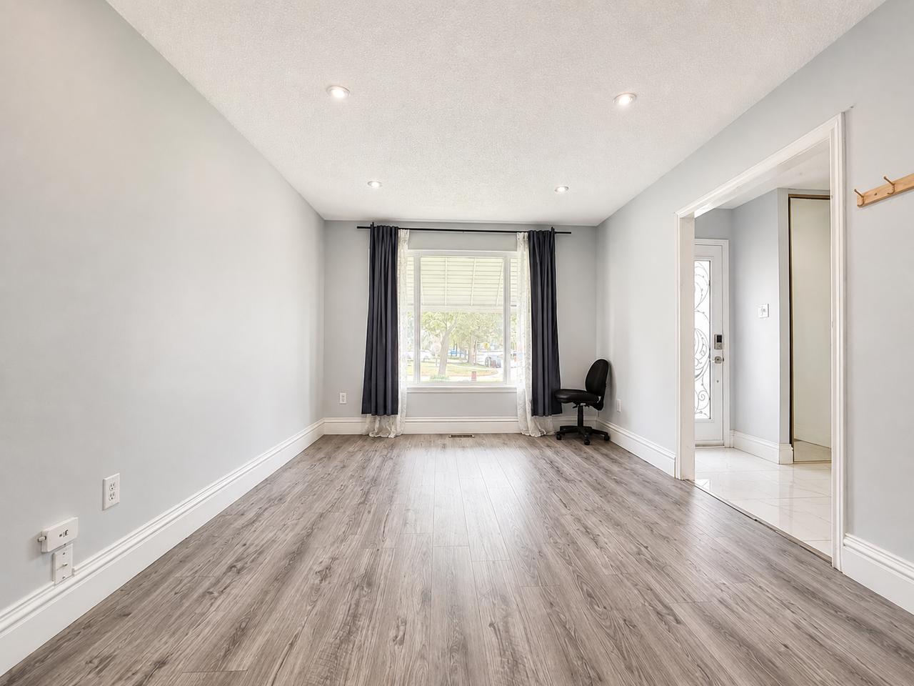 70 Jill Cres - Photo 5 of 25