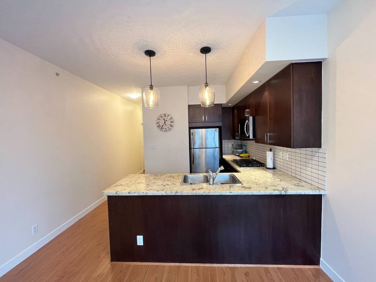 1050 Smithe St #803 - Photo 2 of 19