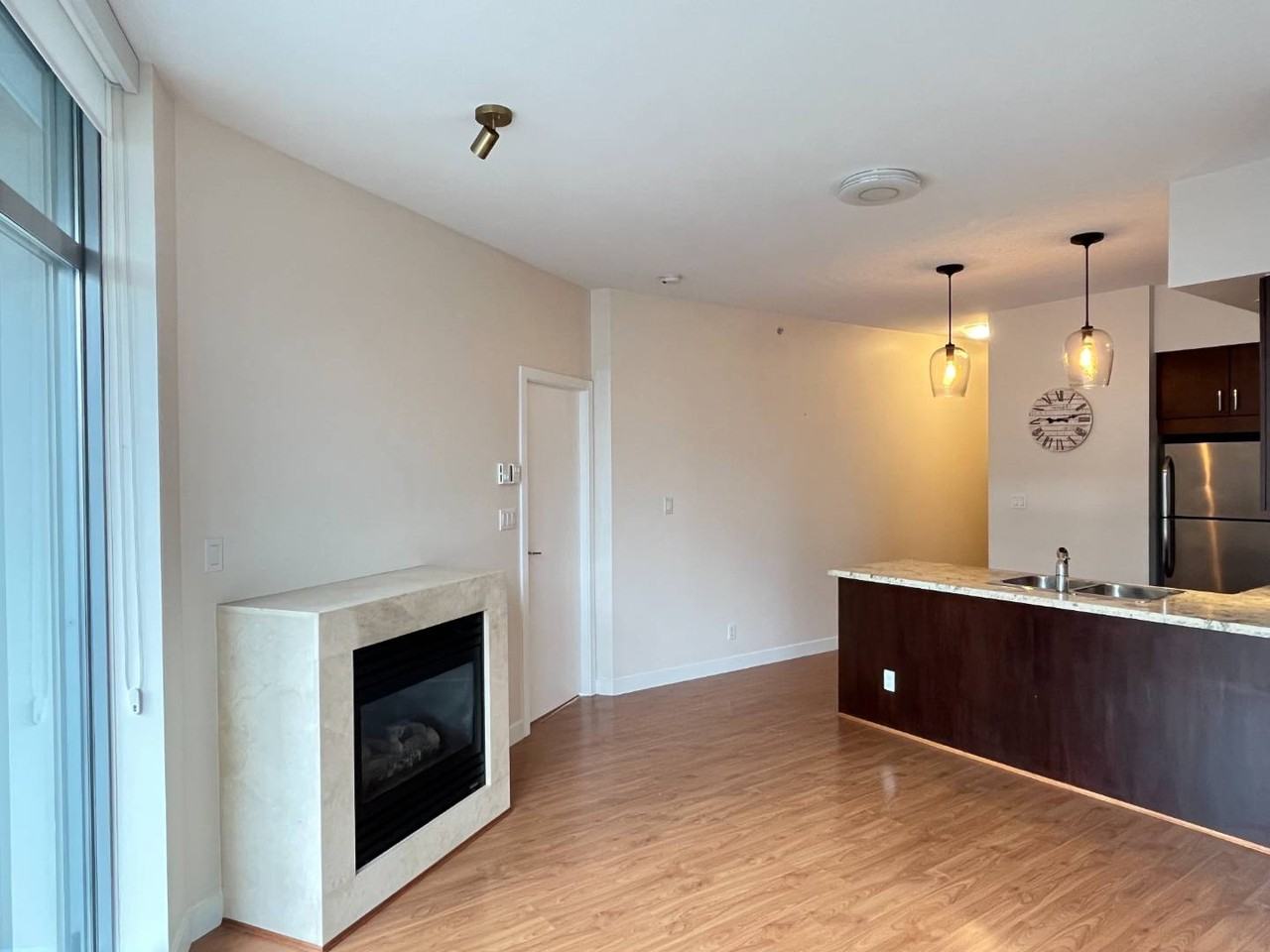 1050 Smithe St #803 - Photo 5 of 19