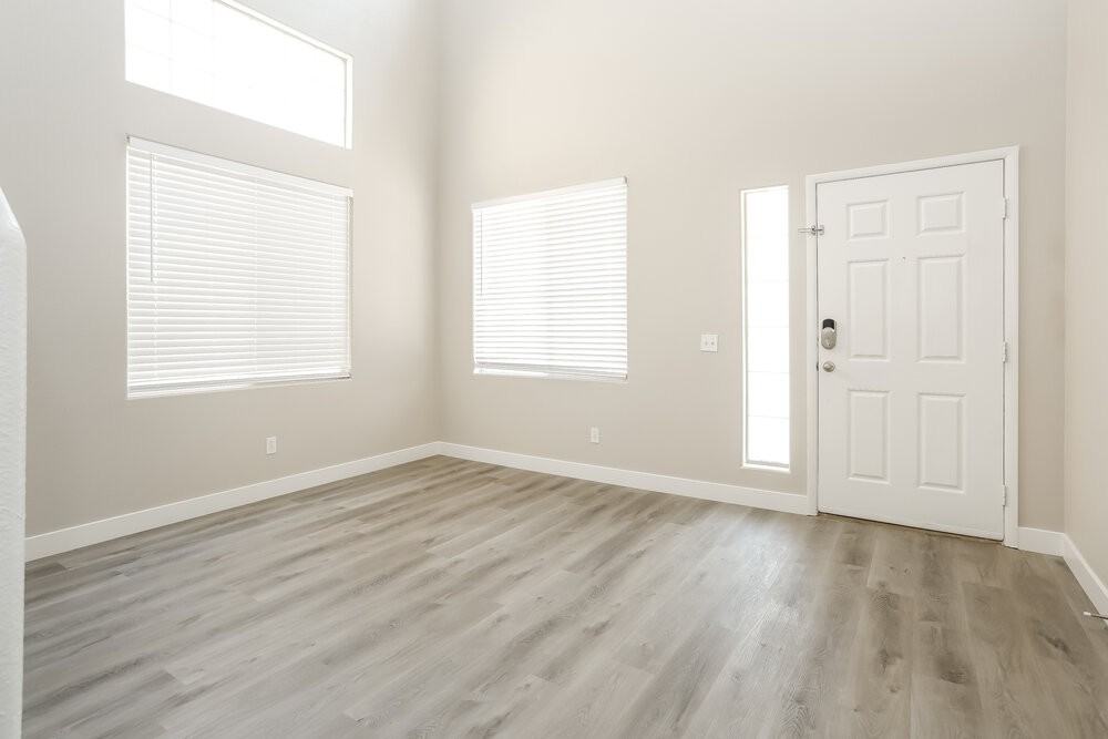 7805 Esteem St - Photo 5 of 17