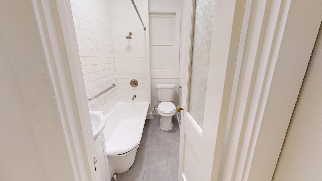 124 Mason Street - Photo 3 of 25