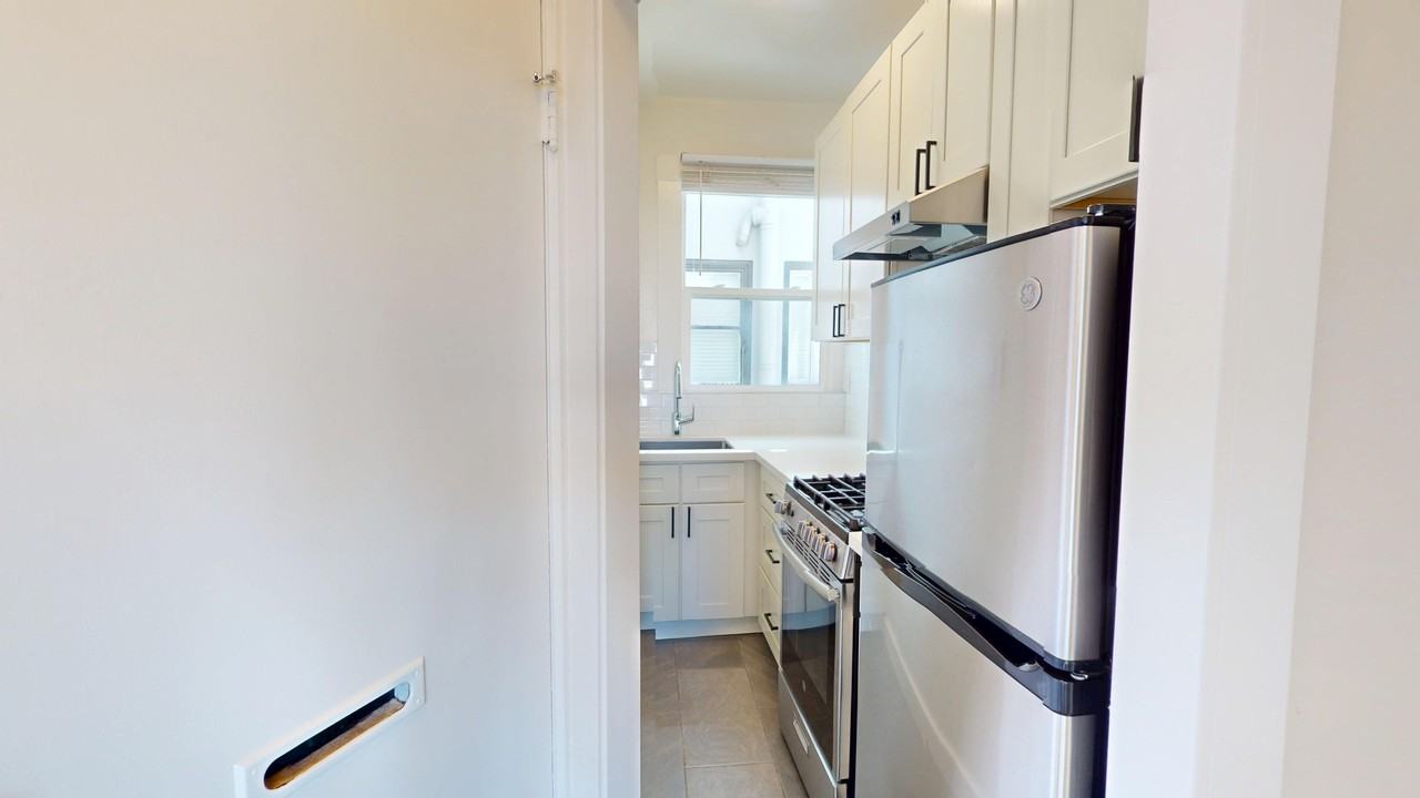 124 Mason Street - Photo 7 of 25