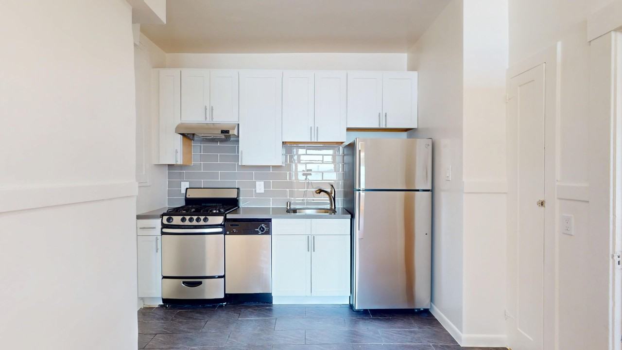 267-273 Green Street - Photo 4 of 26