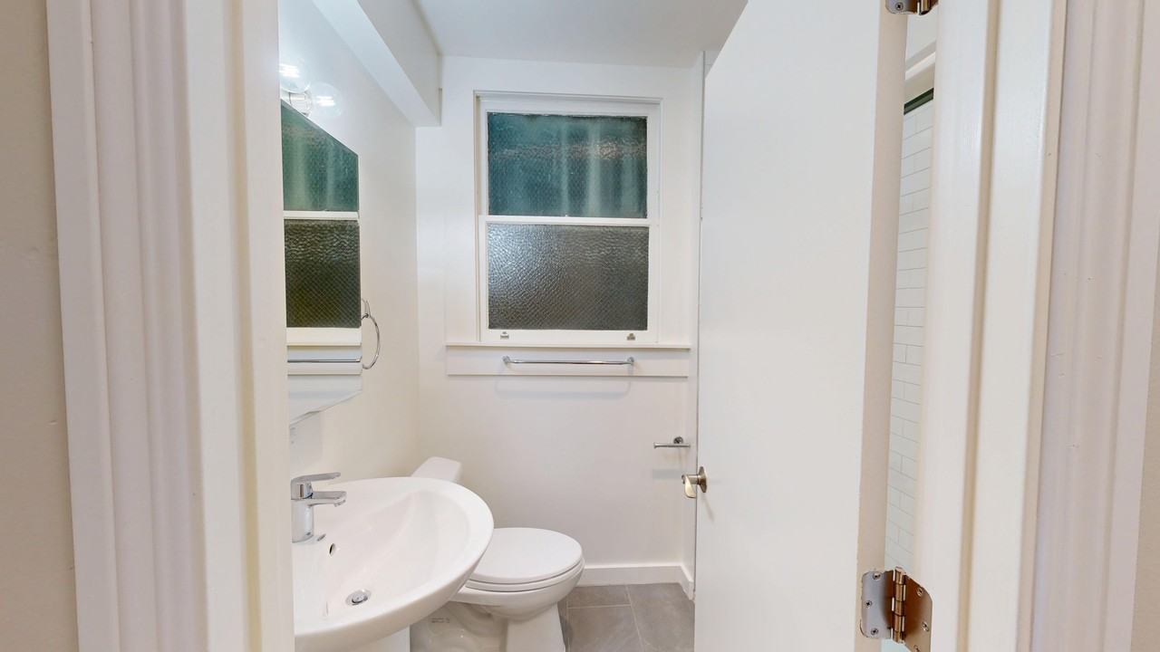 78 Buchanan Street - Photo 4 of 18