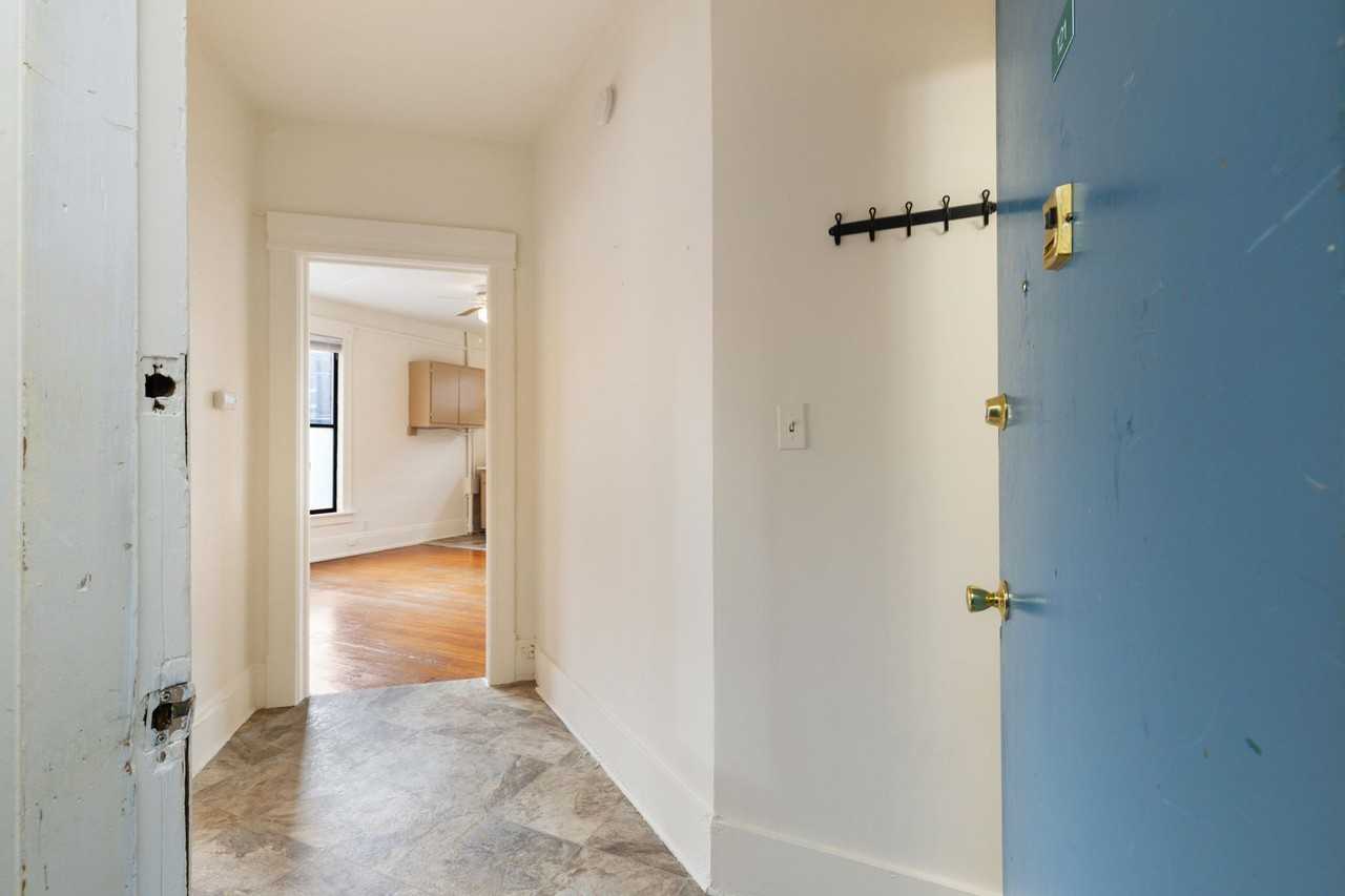 Capitola Apartments - Photo 6 of 13