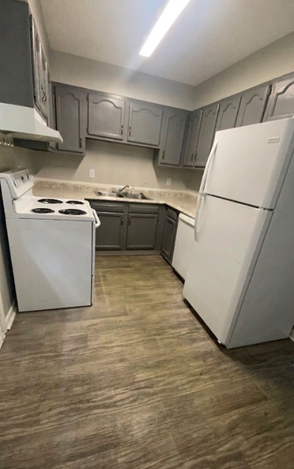 Parkview Apartments - Photo 6 of 26