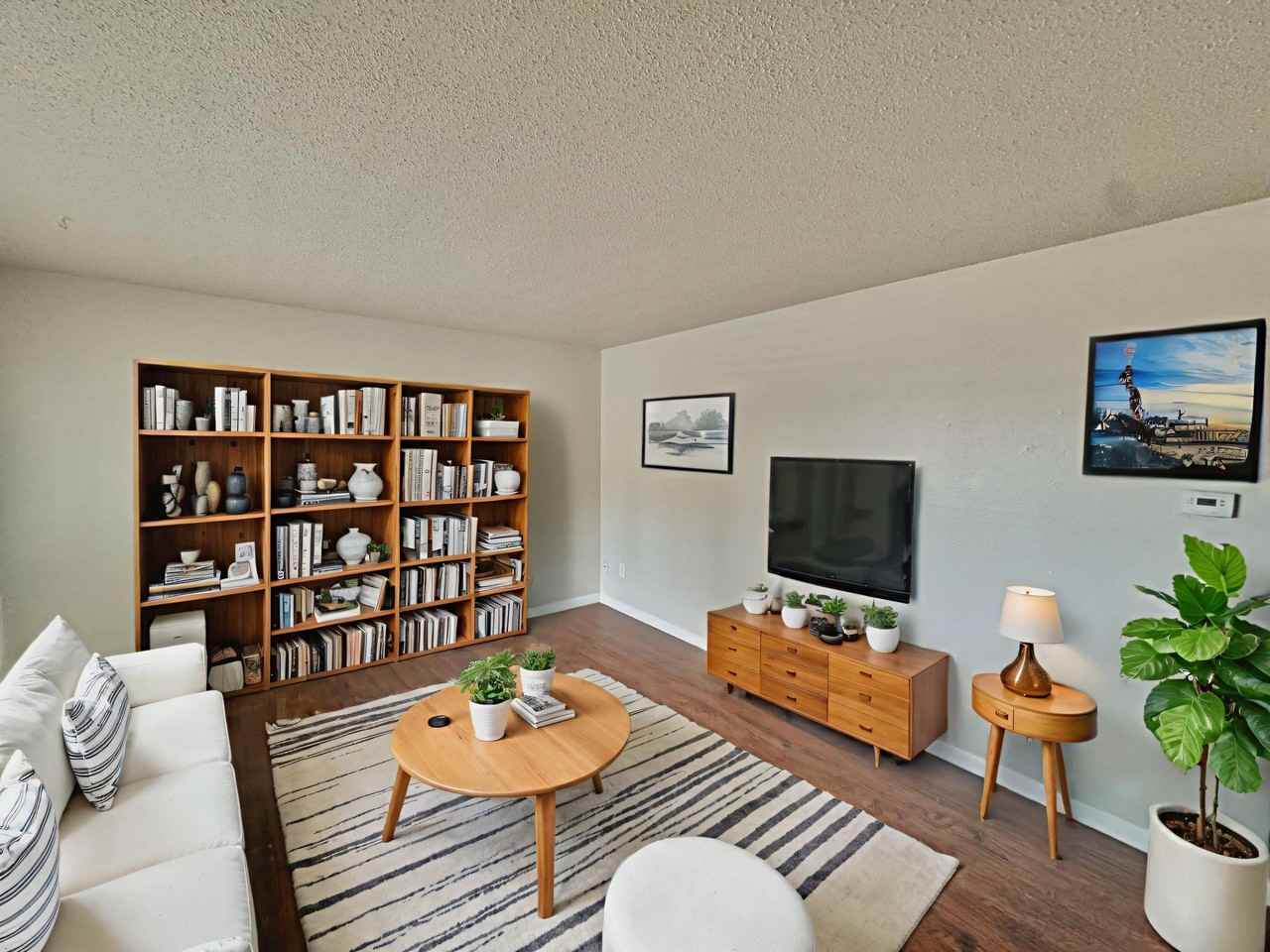 903 Fontmore Rd - Photo 2 of 7