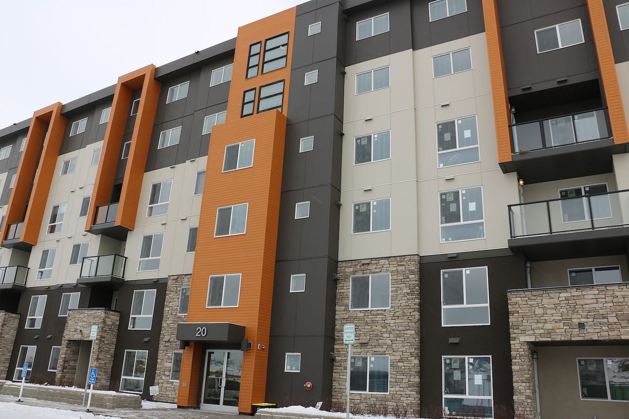 1401 , EMERALD SKY at 20 Kincora Glen Park, NW, Calgary, AB - 20 Kincora Glen Park, NW, Calgary, AB - Photo 2 of 16
