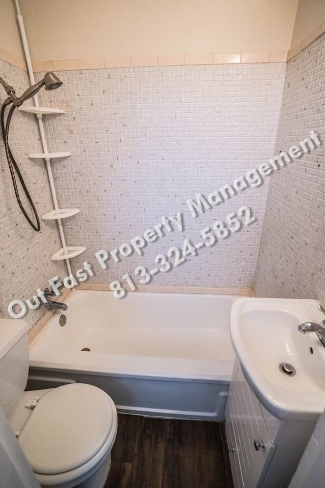 537 2nd St N #B - Photo 3 of 16