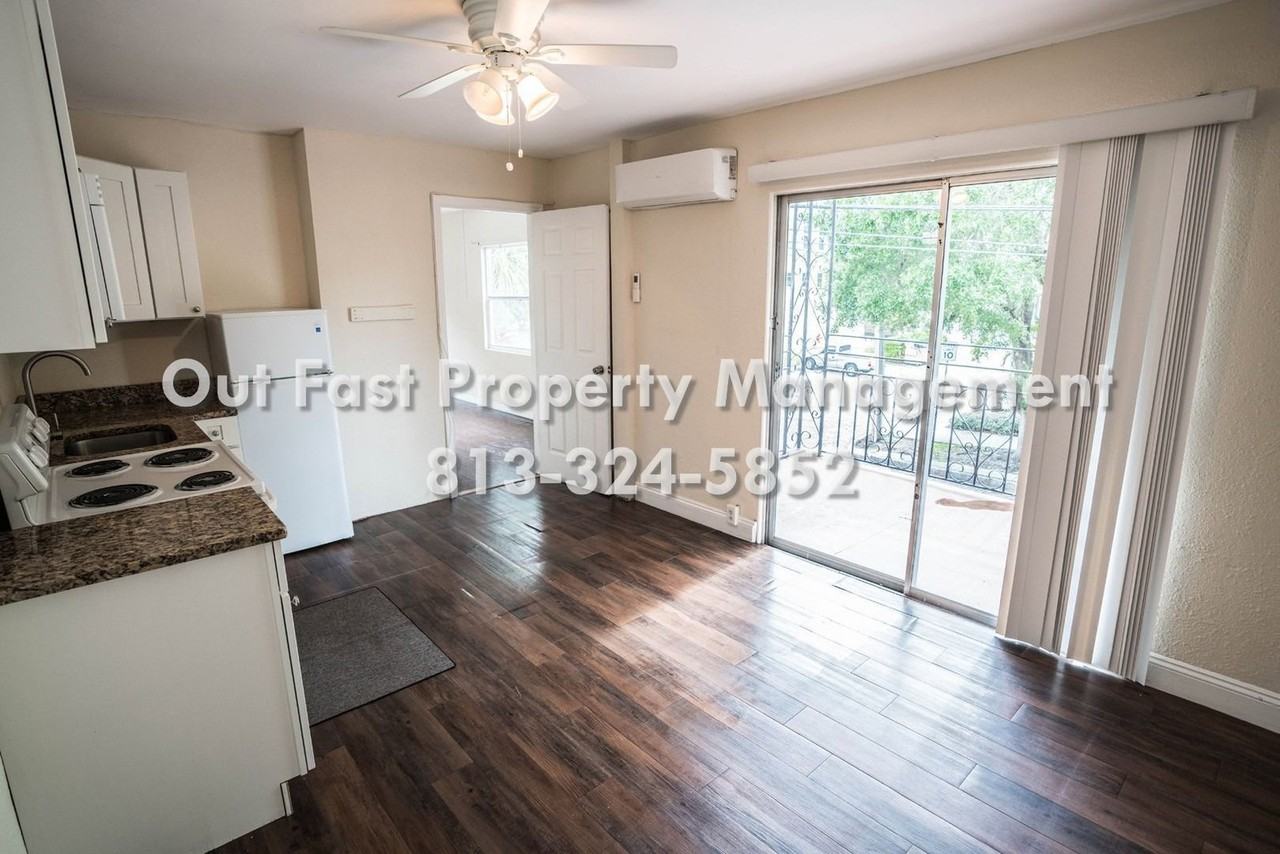 537 2nd St N #B - Photo 4 of 16