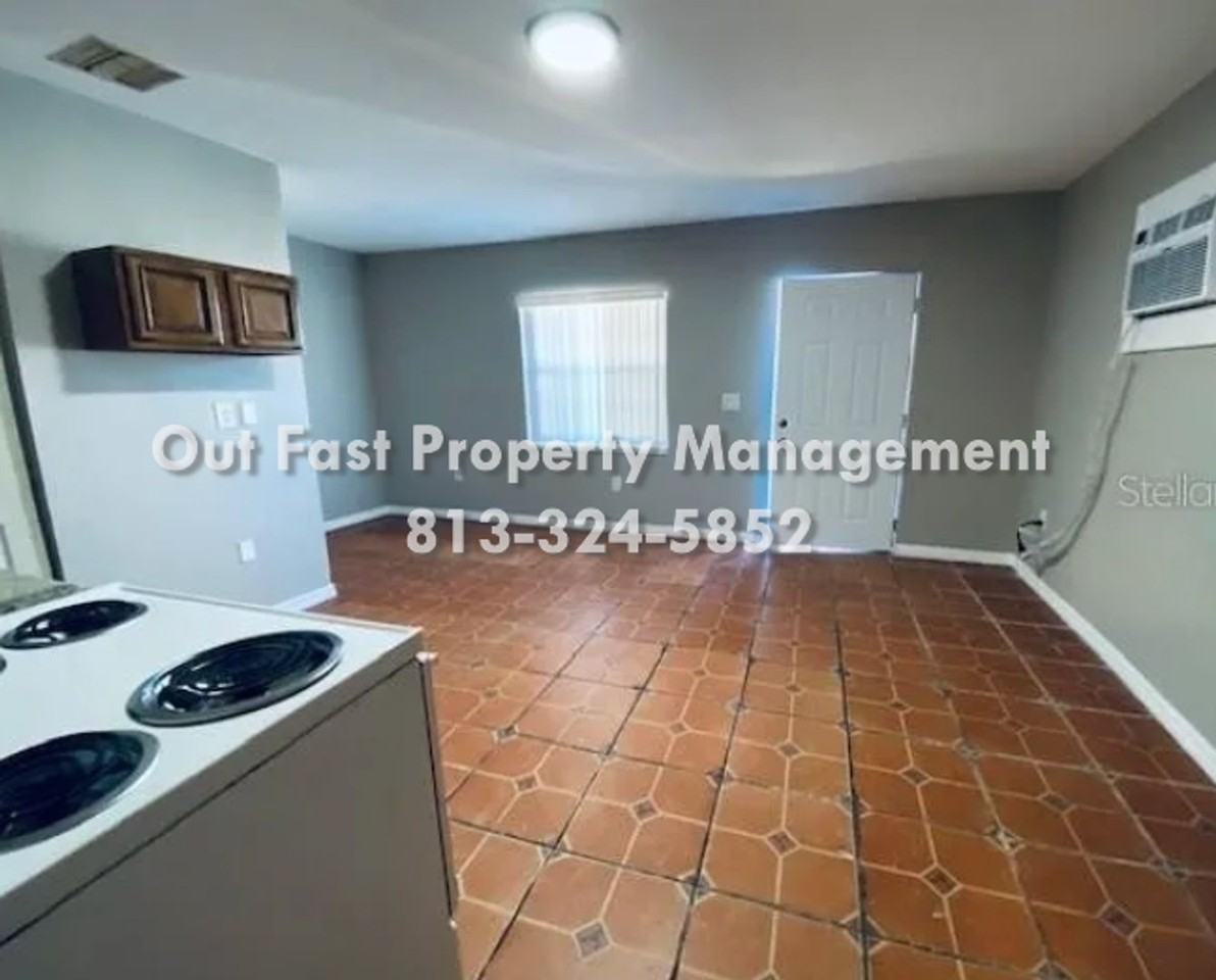 9718 N Nebraska Ave #1 - Photo 6 of 21