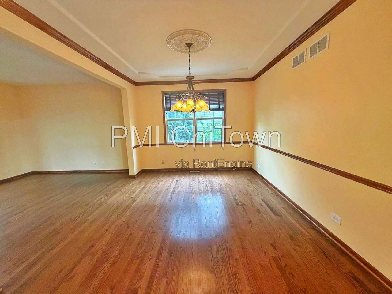 2050 Rockland Dr - Photo 3 of 33