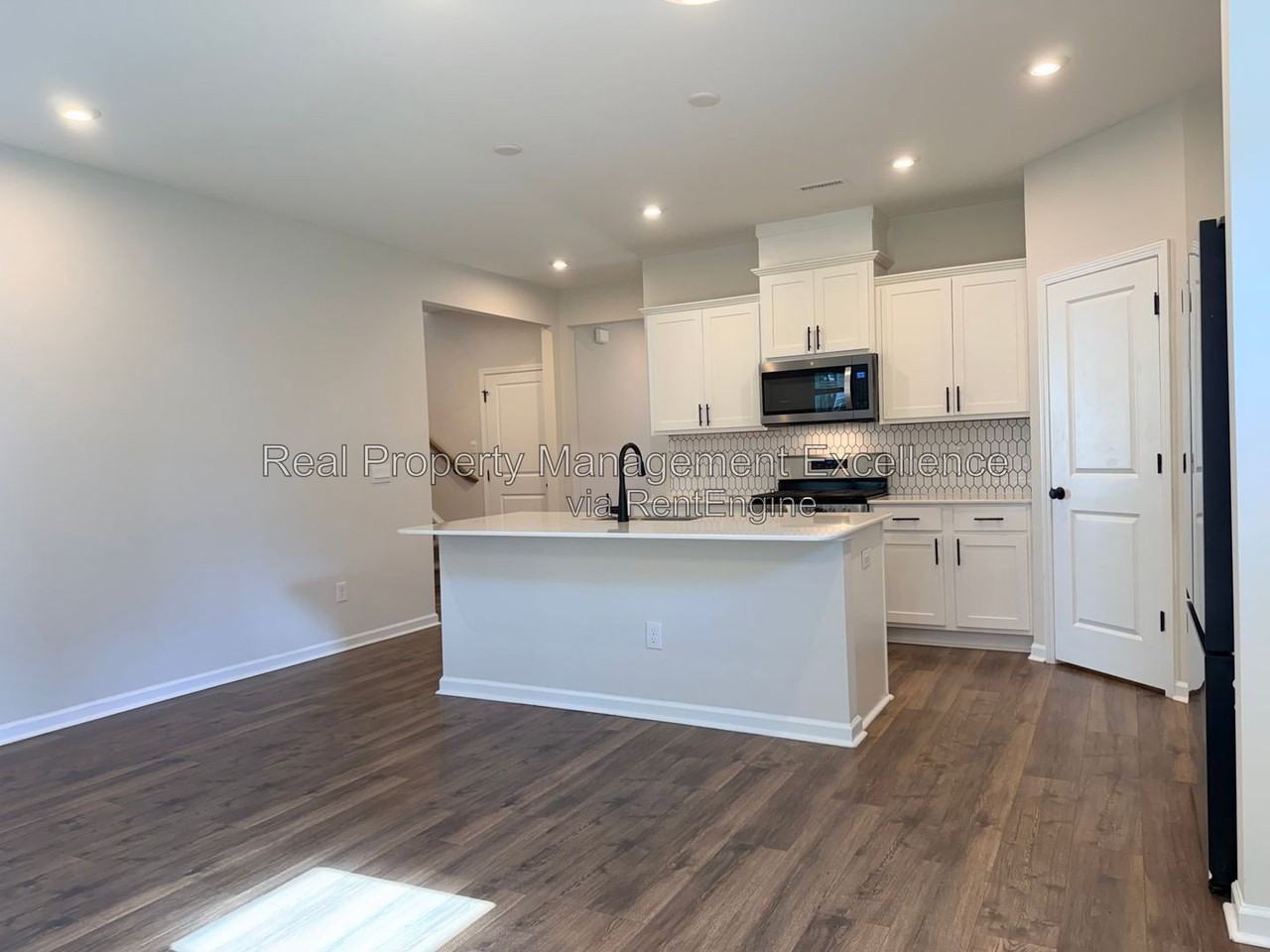 101 Brody Pine Way - Photo 4 of 50