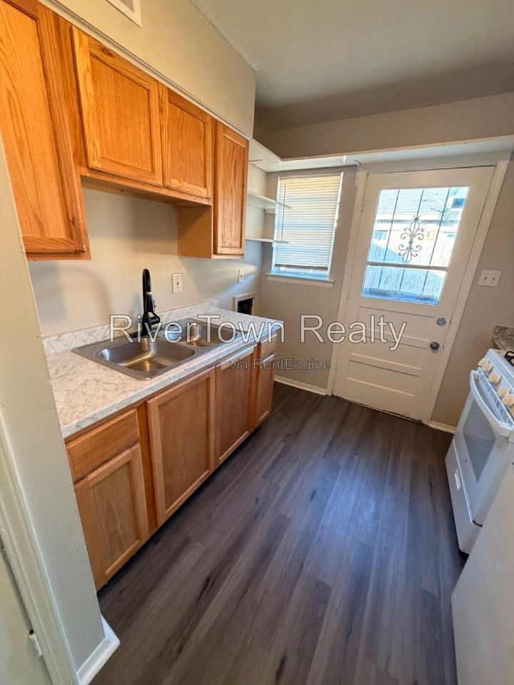 3577 Clayphil Ave - Photo 5 of 20
