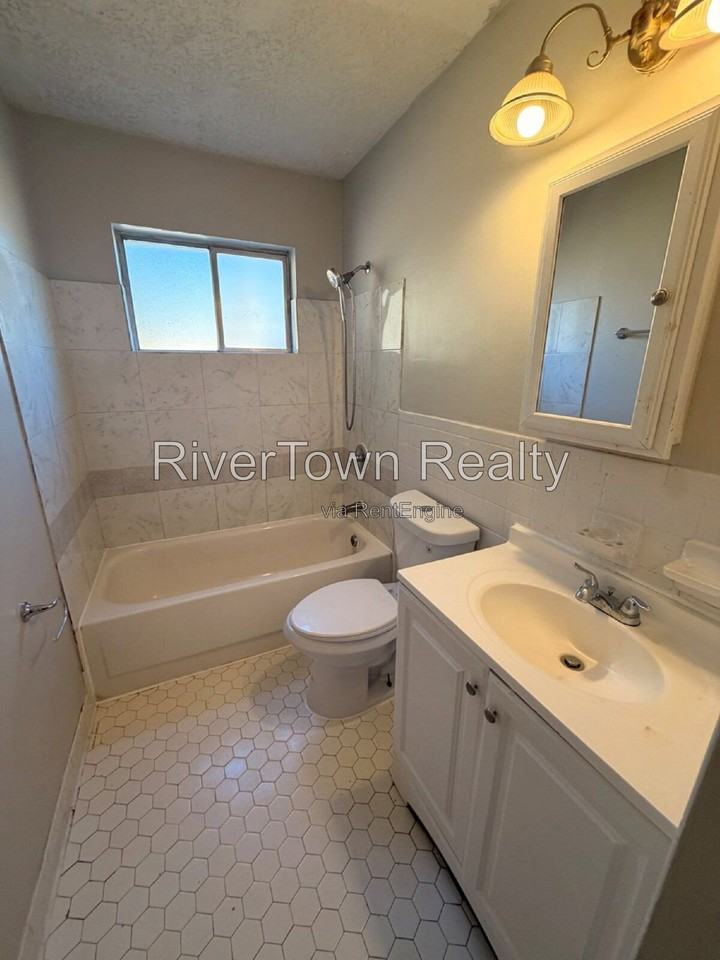 3577 Clayphil Ave - Photo 7 of 20