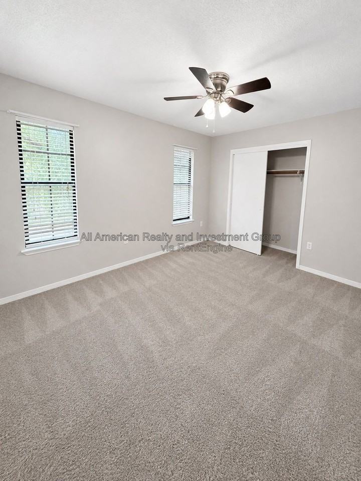 1235 Walter Ave - Photo 5 of 10