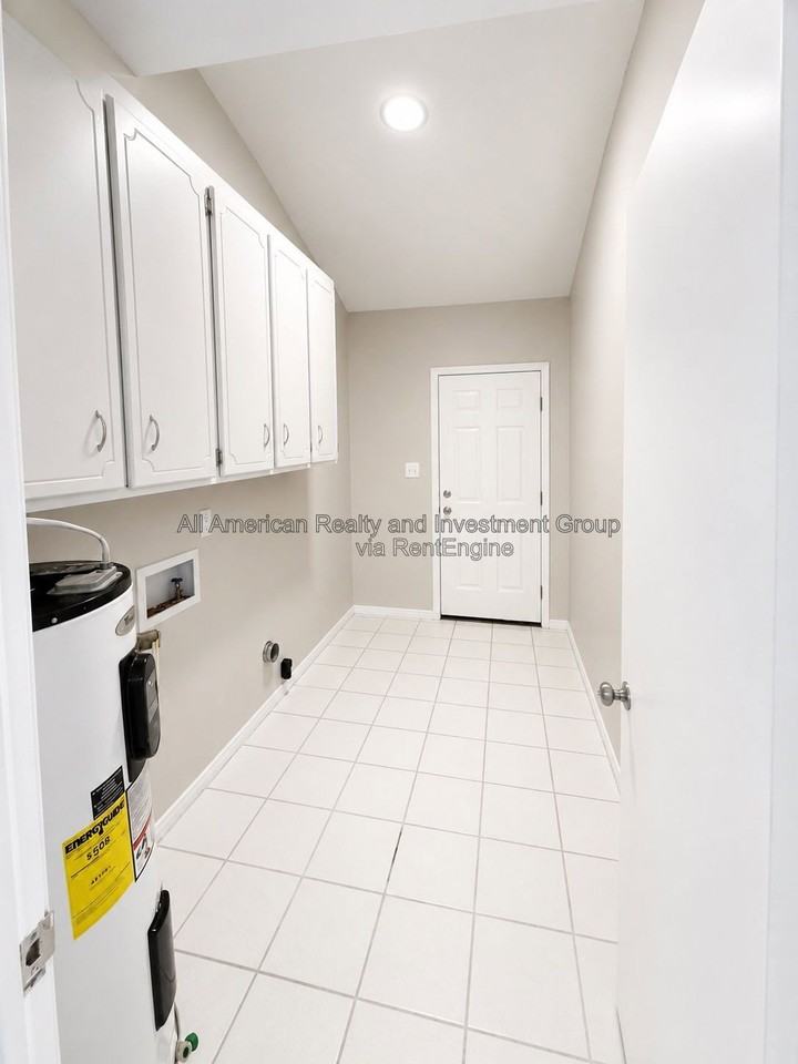 1235 Walter Ave - Photo 7 of 10