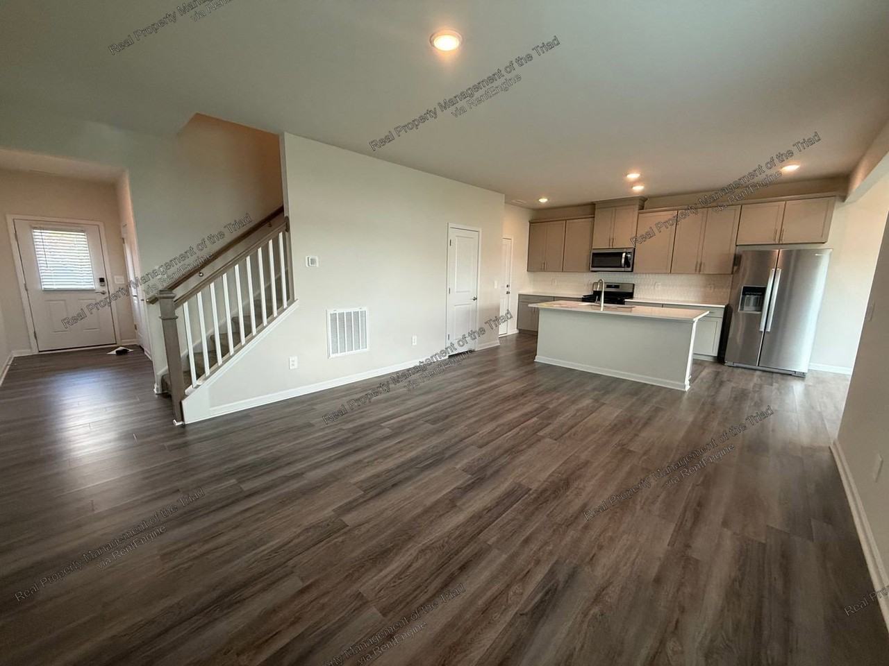 1959 Cherry Creek Rd - Photo 6 of 30