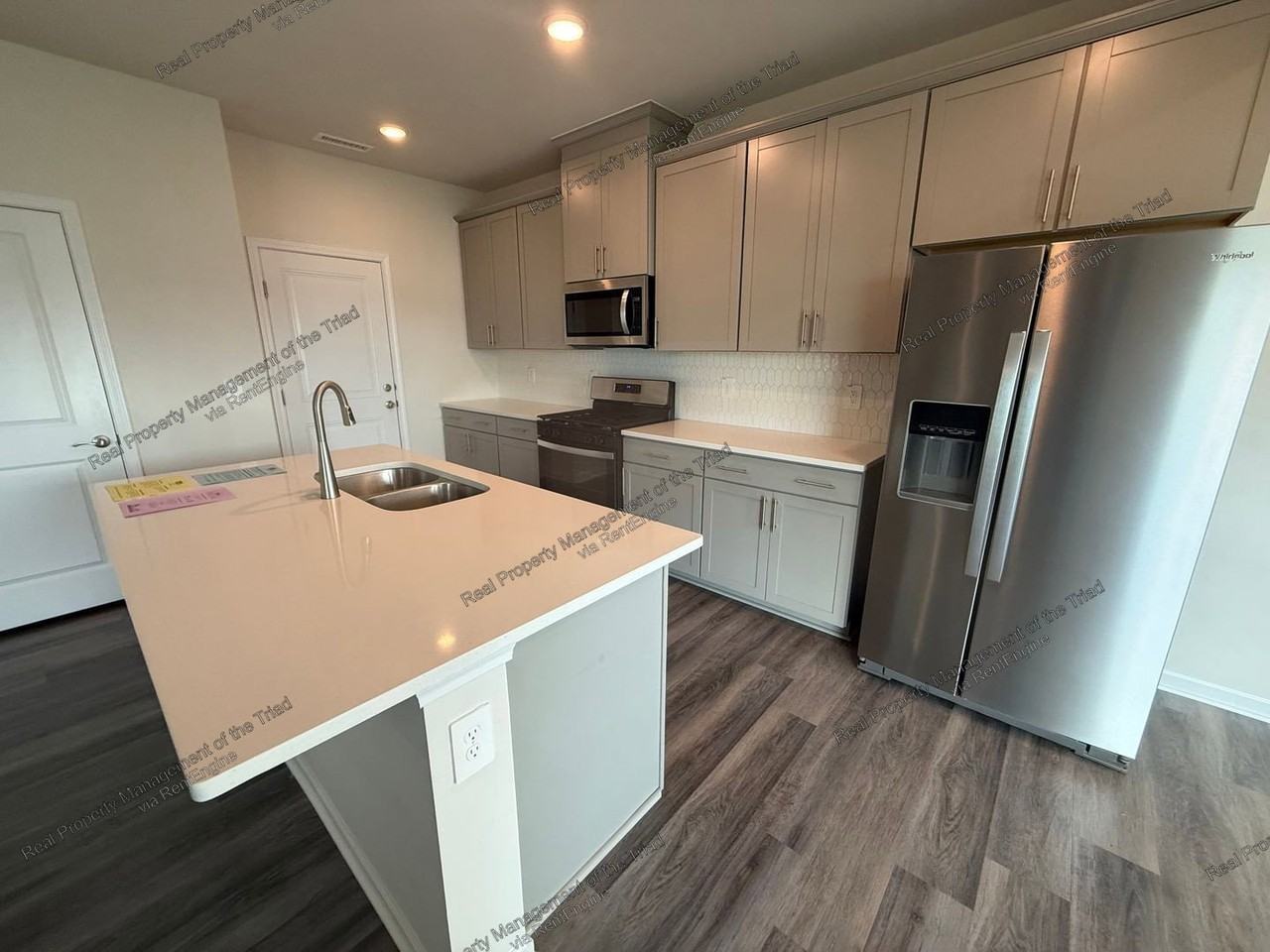 1959 Cherry Creek Rd - Photo 7 of 30