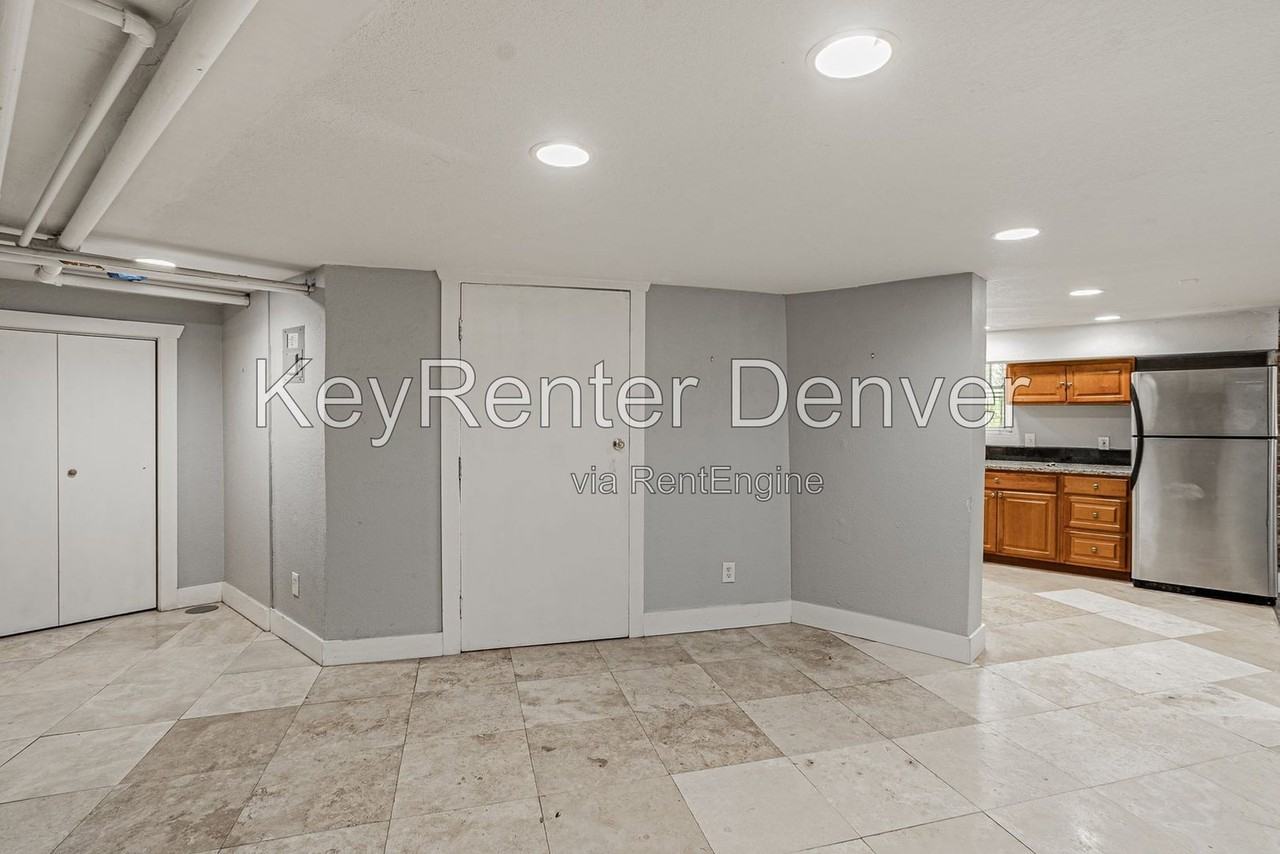 945 N Washington St #100 - Photo 2 of 50