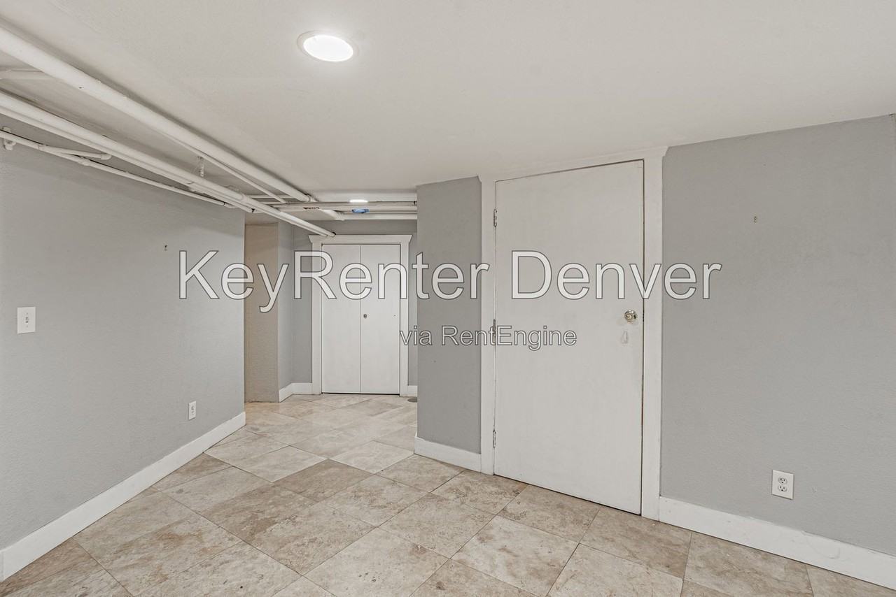 945 N Washington St #100 - Photo 3 of 50
