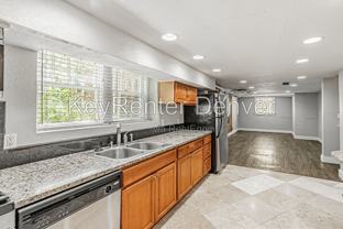 945 N Washington St #100 - Photo 1 of 1