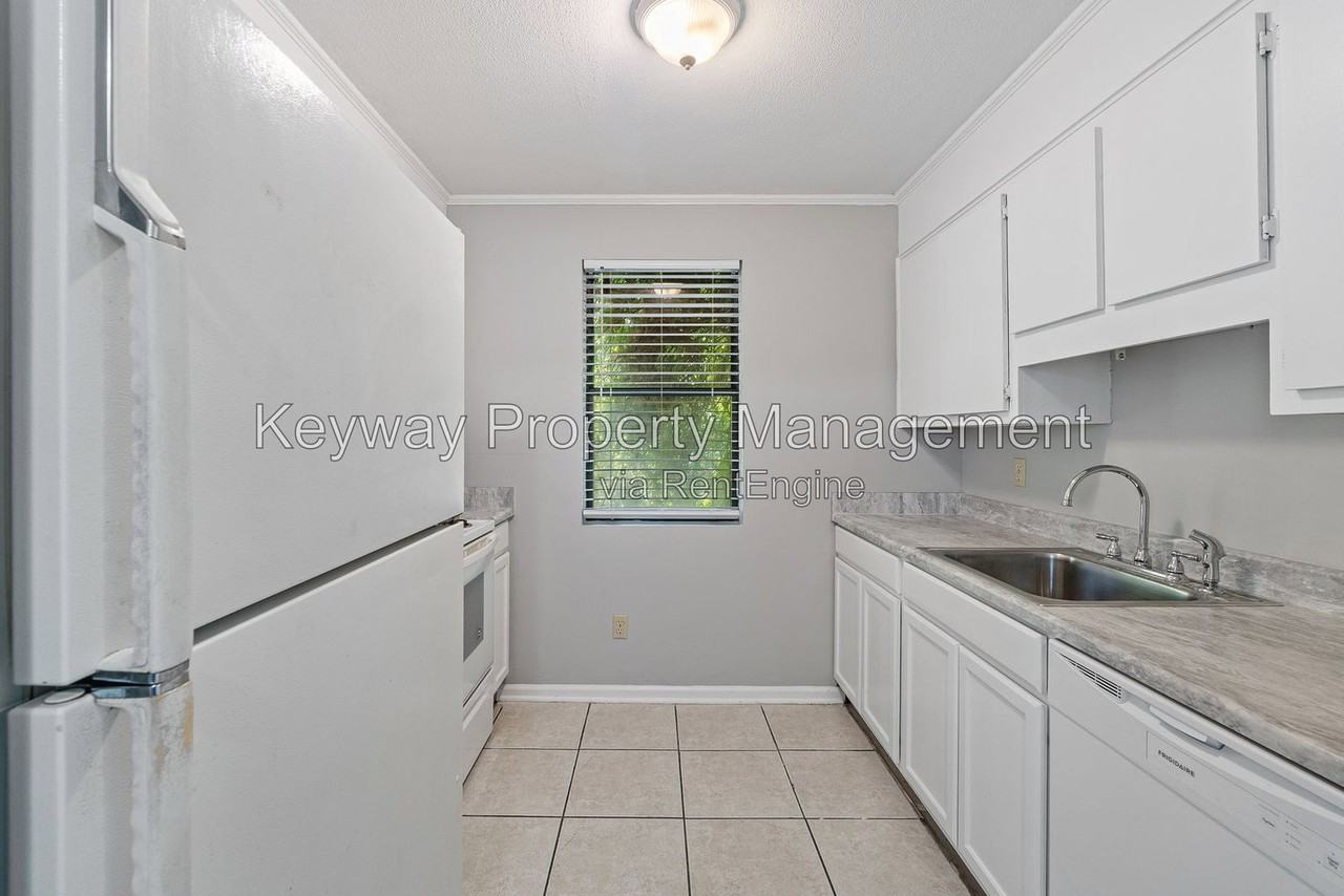 1925 1/2 Wrightsboro Rd #B - Photo 7 of 16