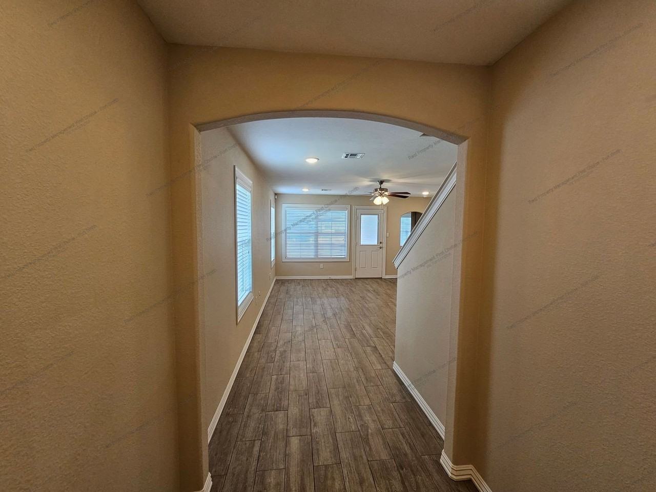 6615 Leightyn Ln - Photo 2 of 20