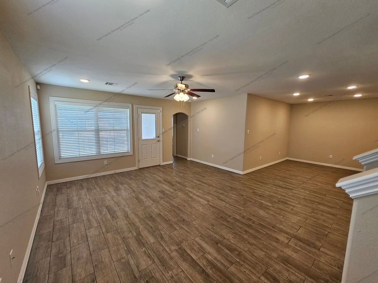 6615 Leightyn Ln - Photo 4 of 20