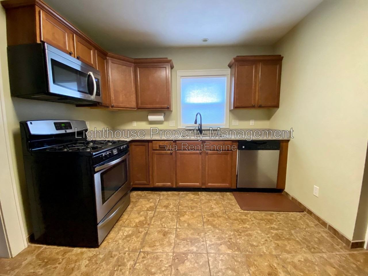 137 Wabash Ave N - Photo 6 of 17