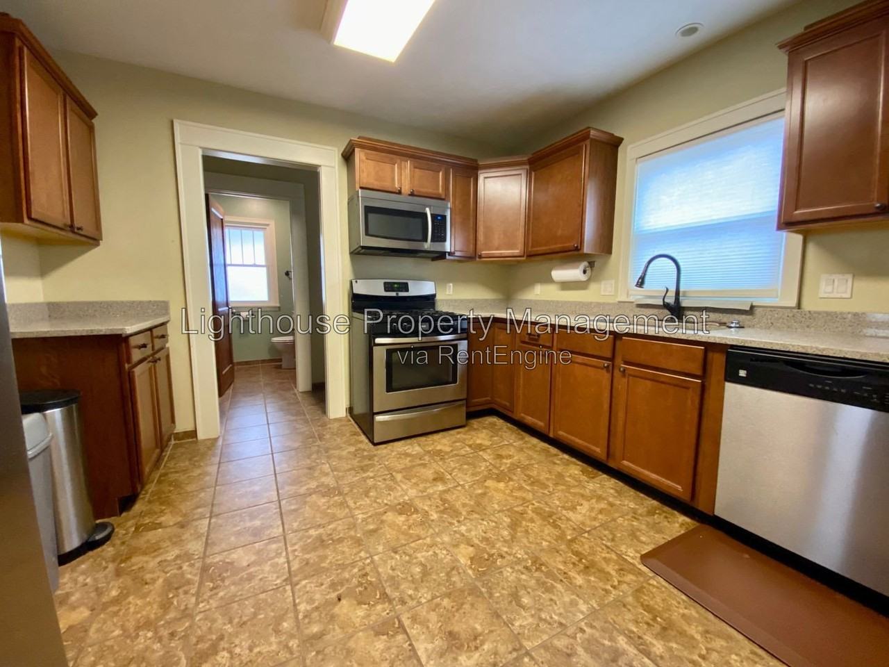 137 Wabash Ave N - Photo 7 of 17