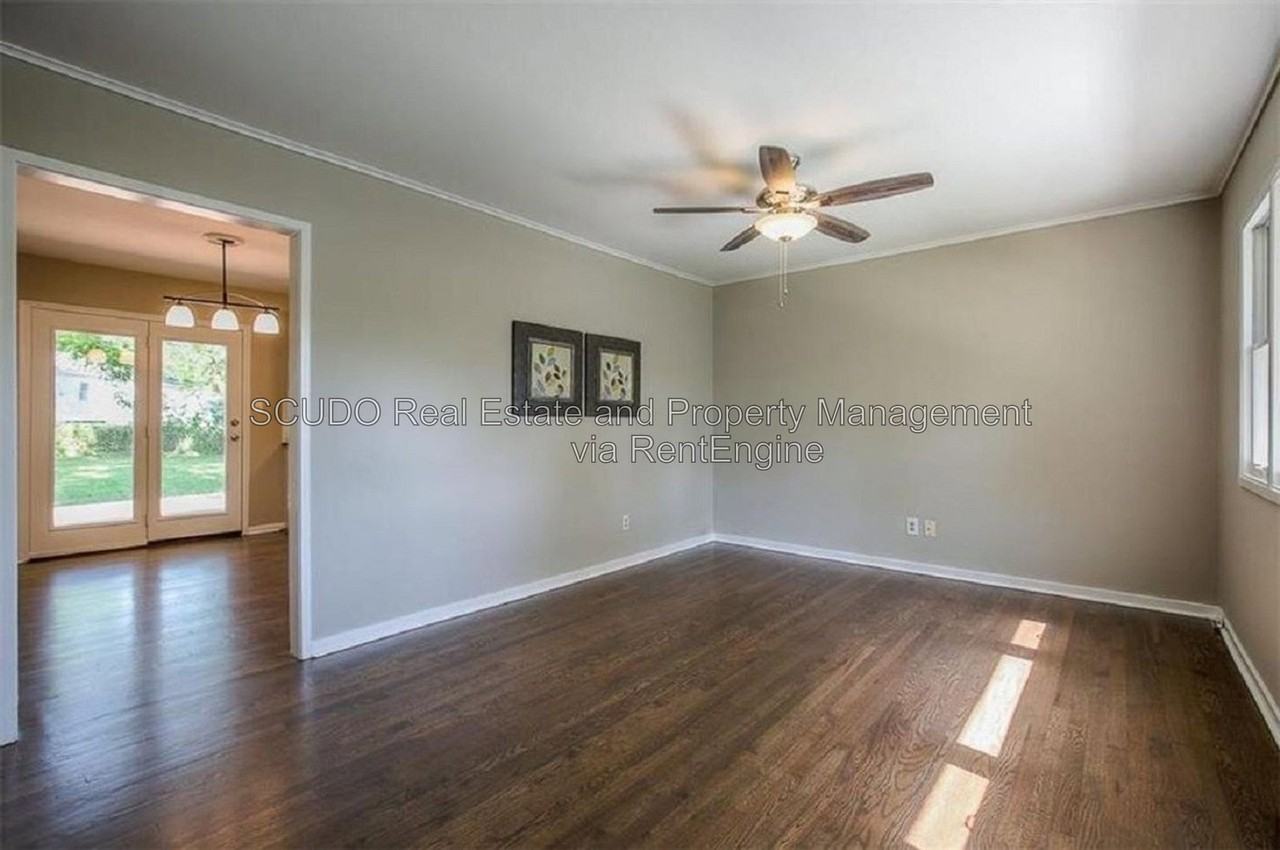 7642 Ash St - Photo 2 of 15