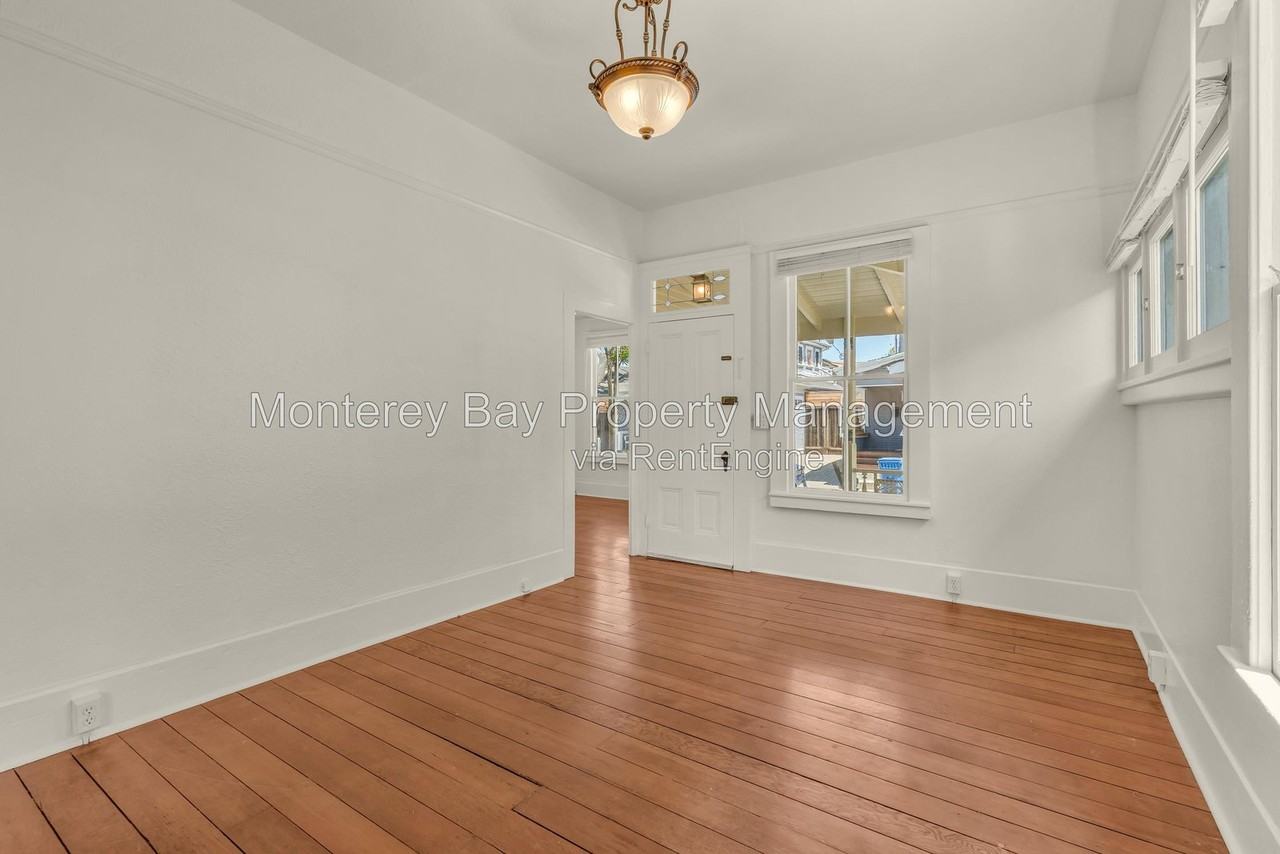 140 18th St - Photo 3 of 22