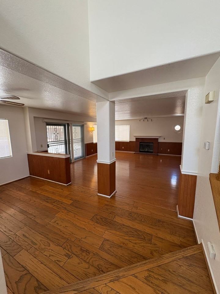 14333 La Crescenta Ave - Photo 3 of 35