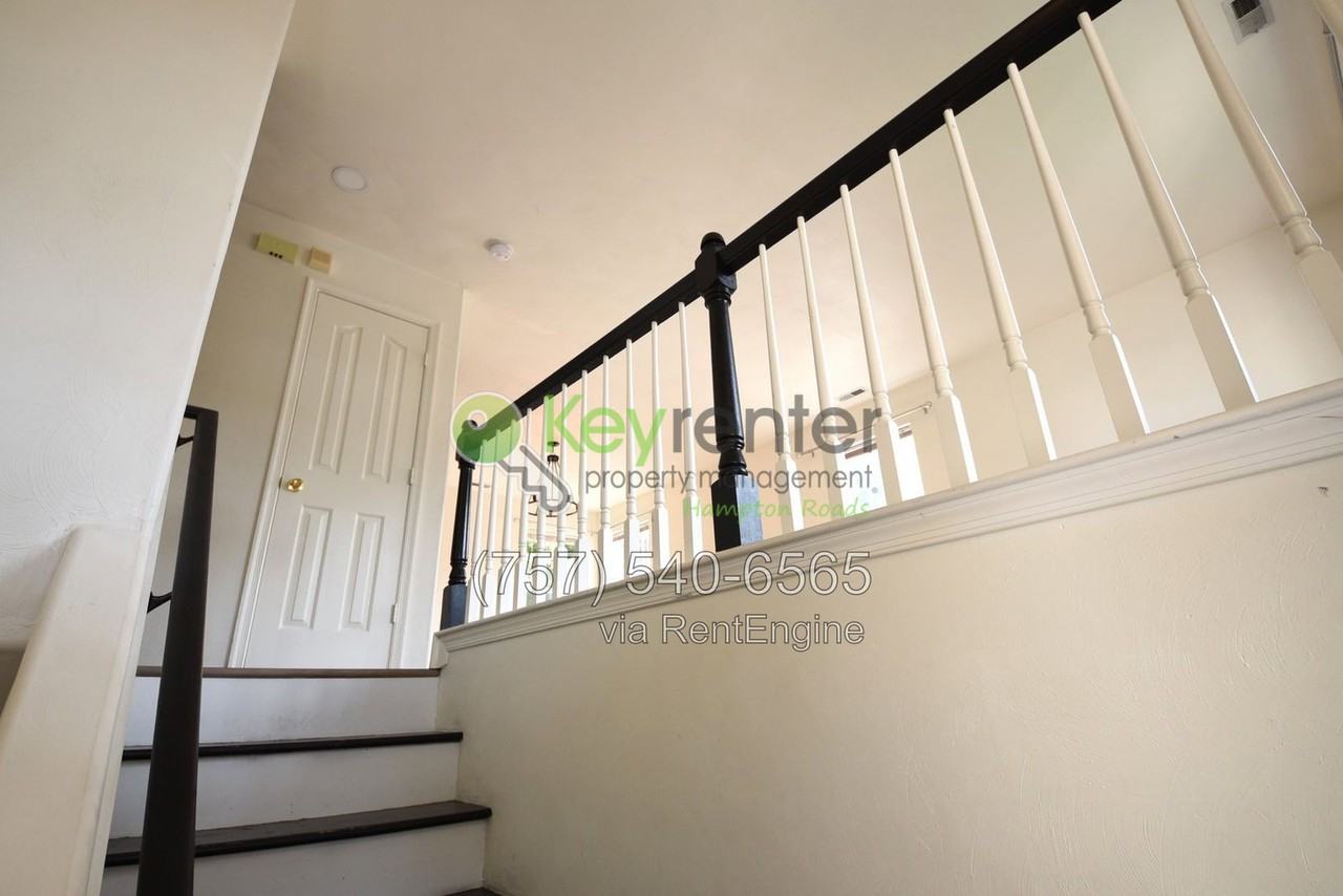 1109 Lady Ashley Dr - Photo 4 of 43