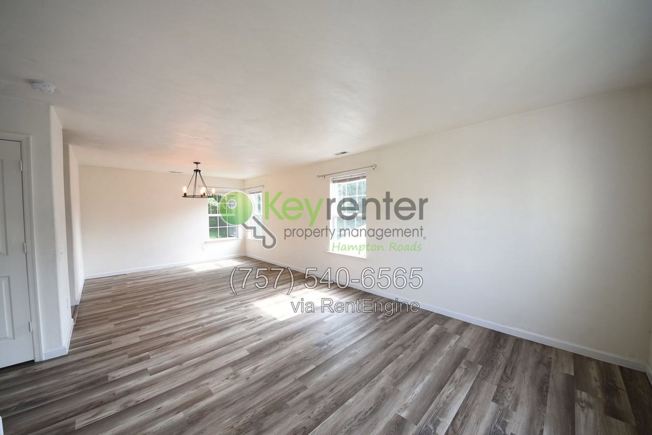 1109 Lady Ashley Dr - Photo 5 of 43