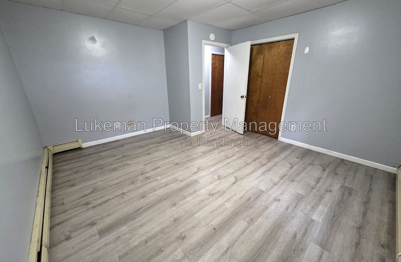 46131 S Lakeshore Dr #1 - Photo 4 of 7