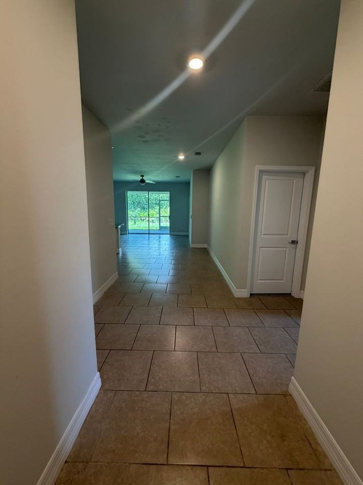 1031 San Cristobal Ave - Photo 2 of 19