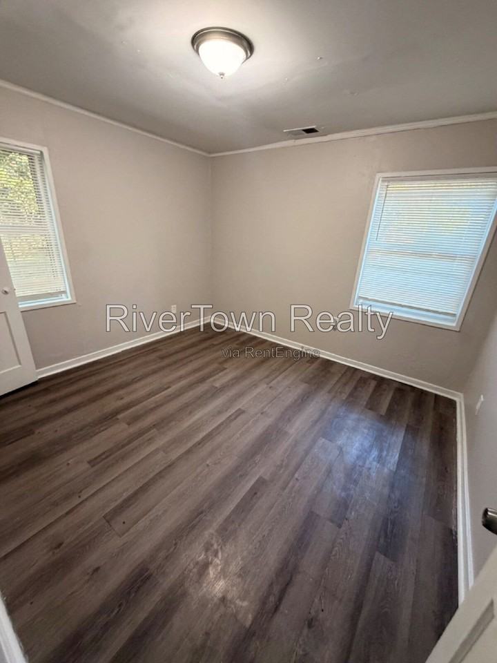 3751 Barron Cir S - Photo 6 of 8