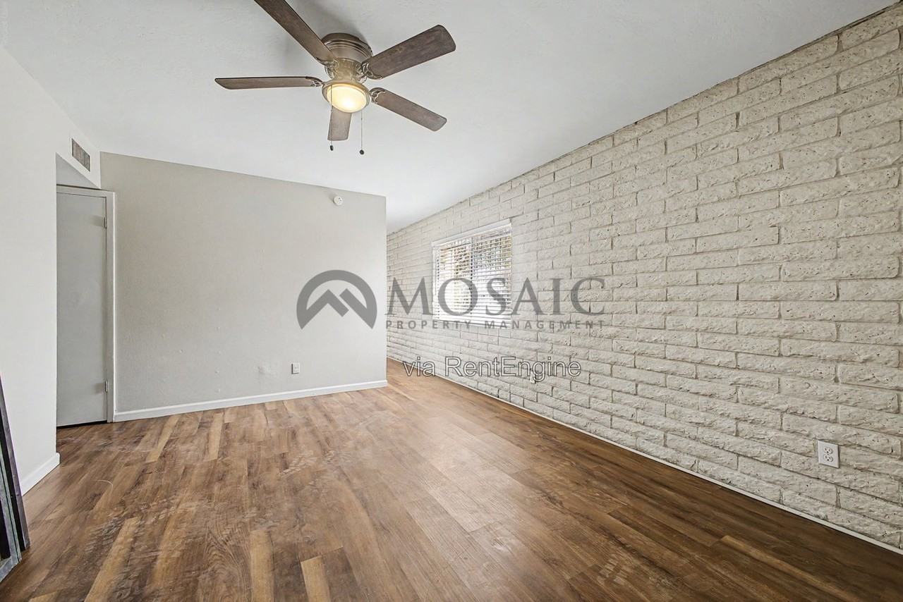 1204 S Mcclintock Dr #A - Photo 5 of 21