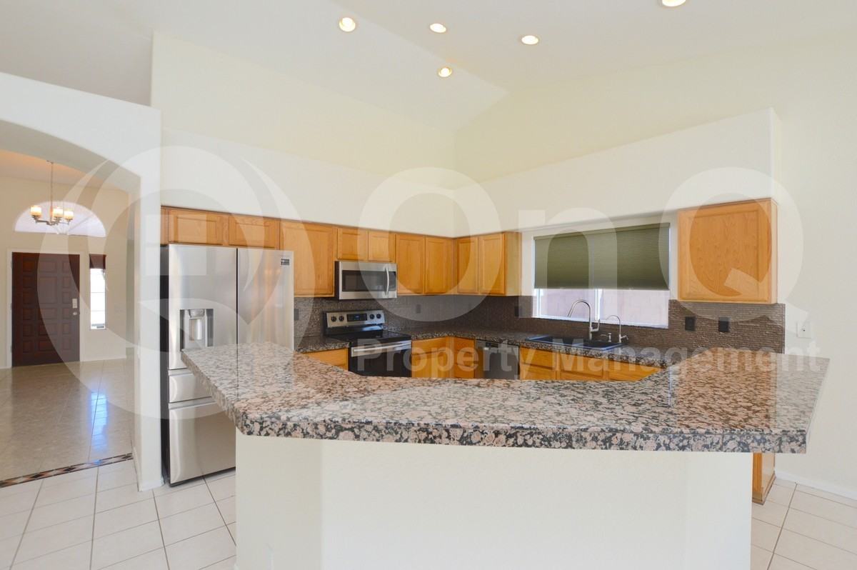 3161 W Genoa Way - Photo 5 of 30