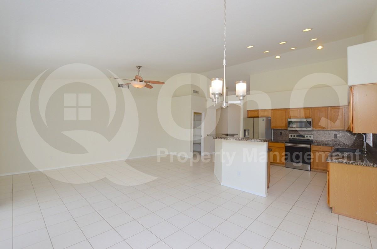 3161 W Genoa Way - Photo 7 of 30