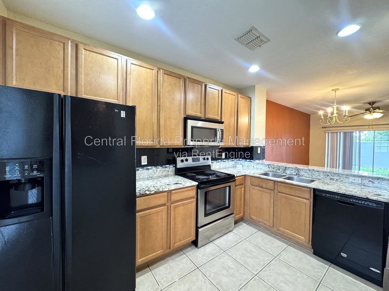 10832 Savannah Wood Dr #1 - Photo 3 of 19