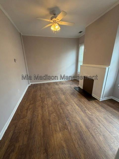 305 W 39th St - Photo 2 of 9