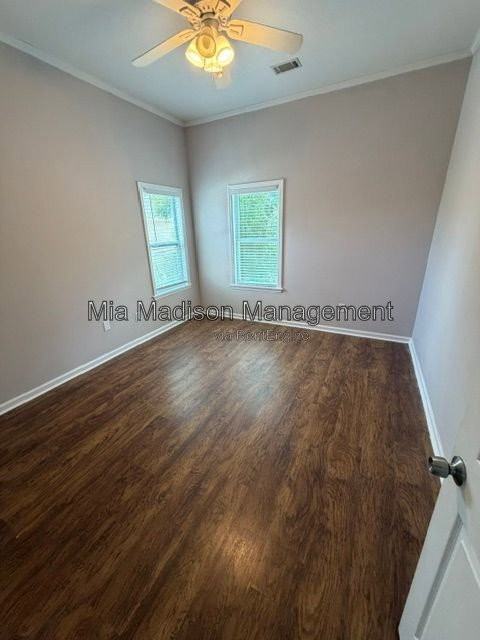 305 W 39th St - Photo 6 of 9