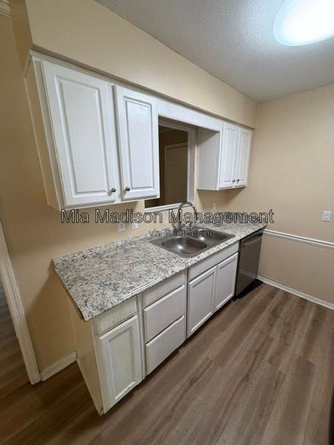 9406 Dunwoody Dr - Photo 5 of 23