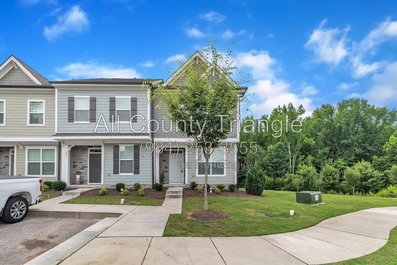 267 Old Grove Ln - Photo 2 of 41