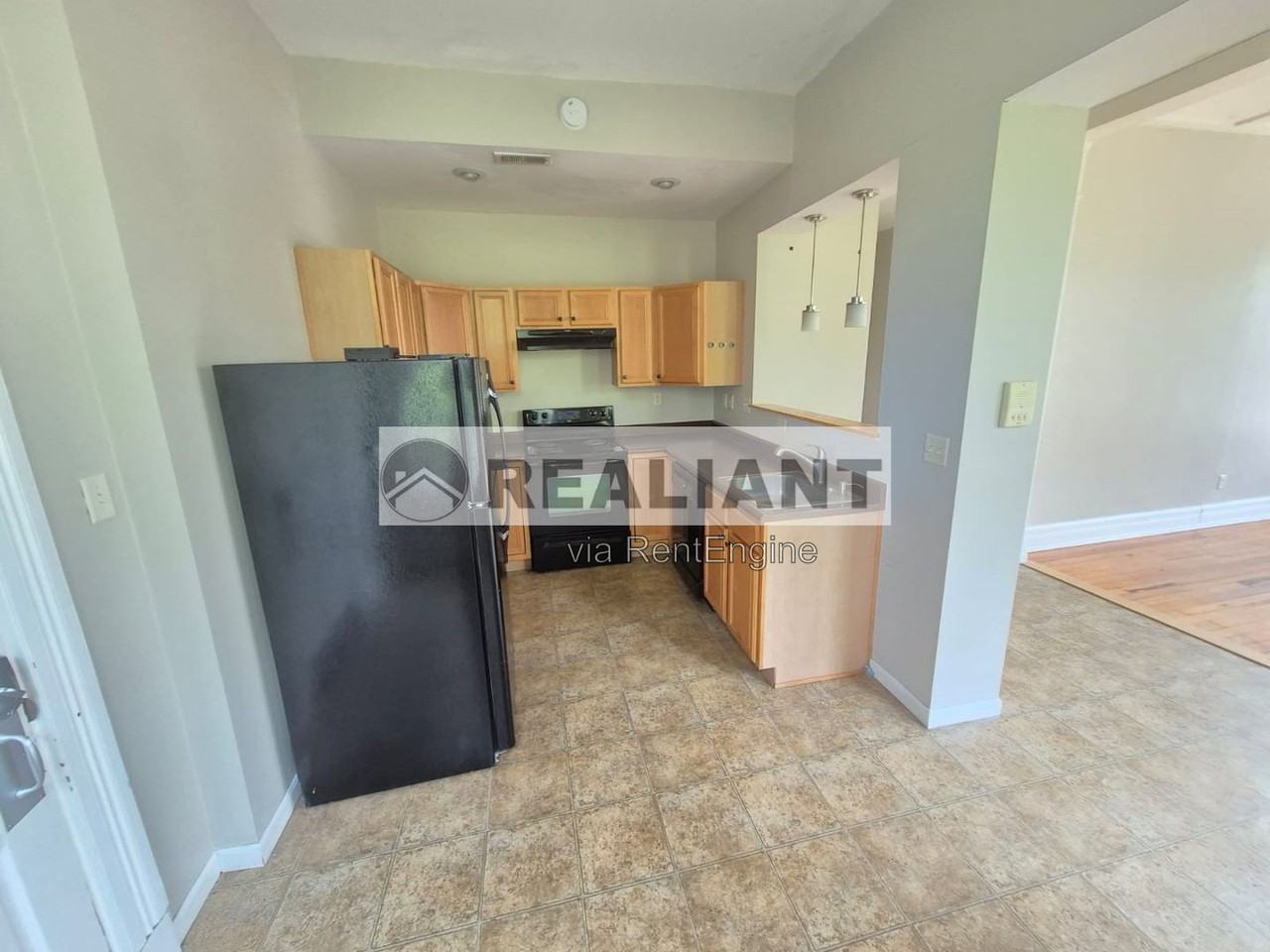424 Emma St #301 - Photo 3 of 11