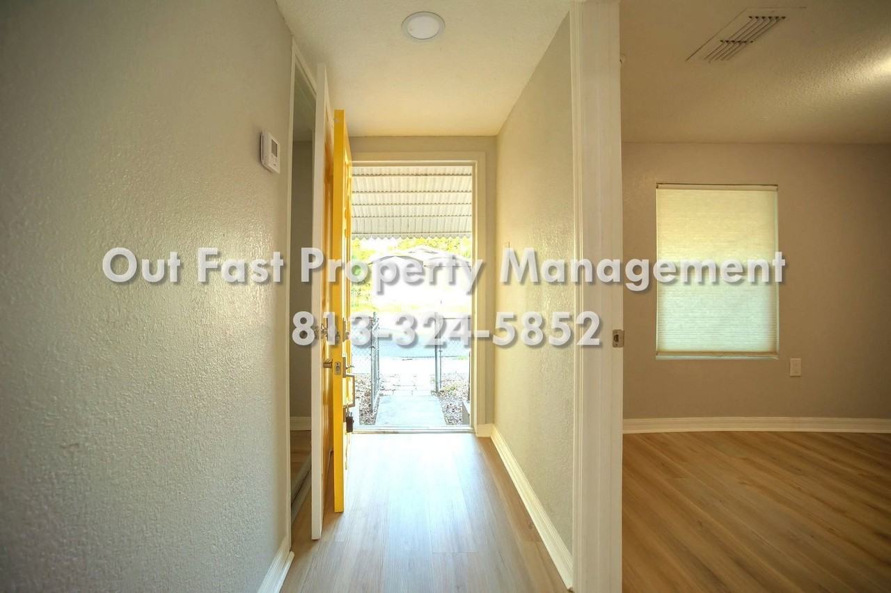 4811 N 30th St - Photo 5 of 38