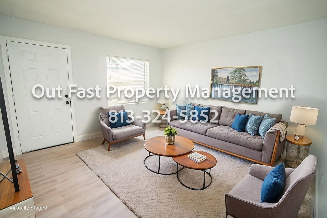 11314 N 52nd St #B17 - Photo 5 of 48